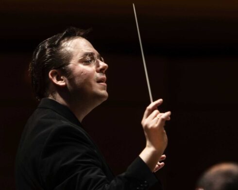 James Feddeck sul podio al Dal Verme con pagine di Haydn e Mozart e una ribalta per gli strumenti a fiato