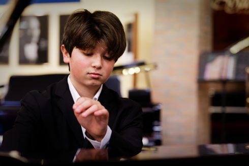 Il pianista sedicenne Antonio Alessandri torna sul palcoscenico del Teatro Dal Verme per la 78ªStagione