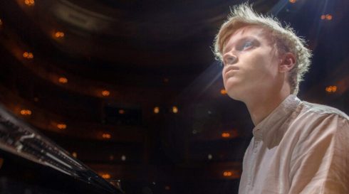 Con Alexander Malofeev, giovane star del pianoforte si conclude la 78ª Stagione dei Pomeriggi Musicali