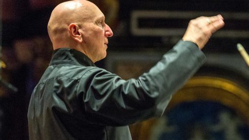 Diego Fasolis dirige la grande <em>Messa in Do minore</em> di Mozart nell’81a Stagione dei Pomeriggi Musicali “Sèntiti pàrte”